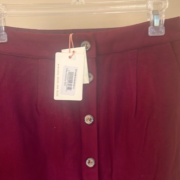 Skies are Blue Skirt - Picture 3 of 3